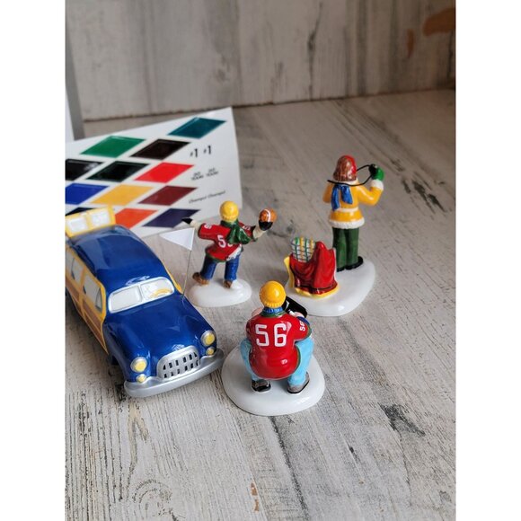 Dept 56 55019 Before the big game snow village accessory Xmas - Picture 8 of 9
